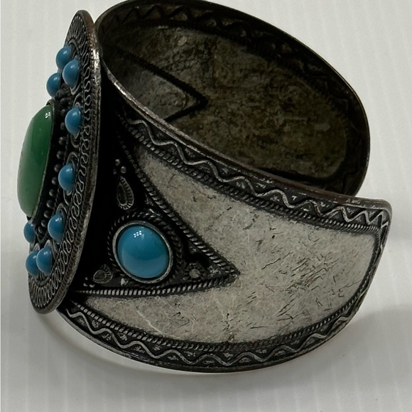 Faux Turquoise Stones Cuff Bracelet with Viking Theme - Picture 4 of 11